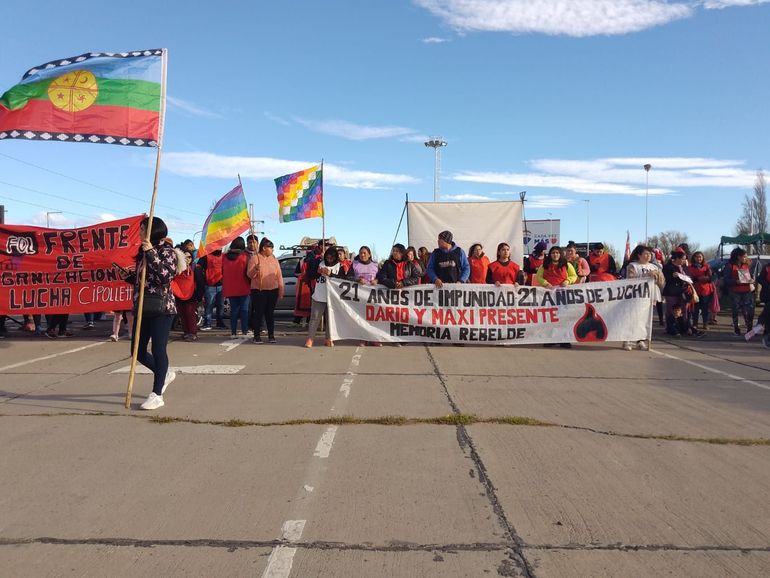 Manifestantes volvieron a los puentes, pero no cortan el tránsito