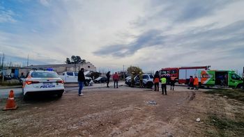 El accidente fue protagonizado por Toyota Hilux y una Suzuki Grand Vitara. Foto. Gentileza. El accidente fue protagonizado por Toyota Hilux y una Suzuki Grand Vitara. Foto. Gentileza.