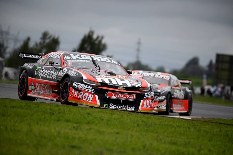 Maniobra polémica, espectacular definición y victoria de Agustín Canapino