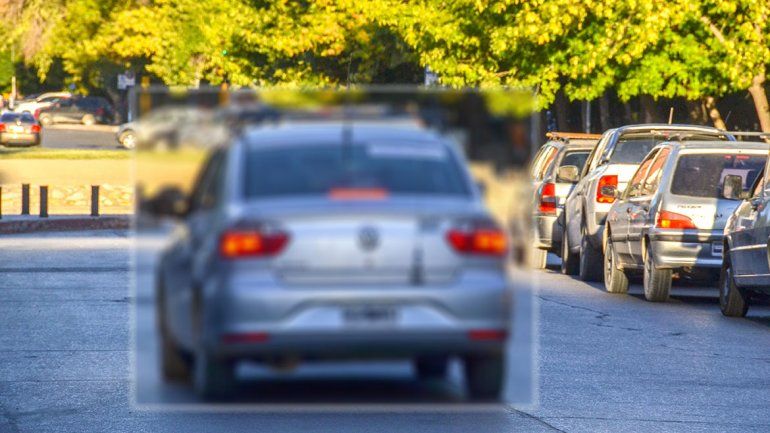 Descubren a remisero que se masturbaba dentro del coche