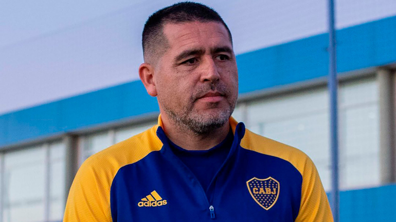 Riquelme se despide en la Bombonera y Messi va como invitado especial