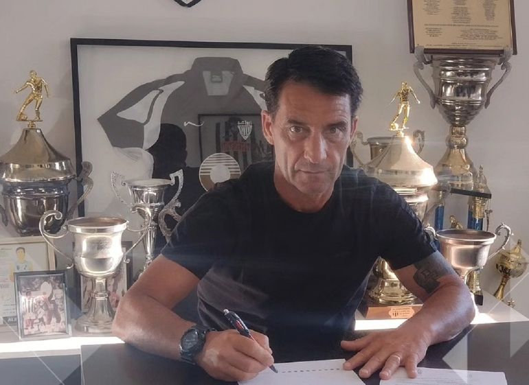 Gustavo Noto firmó contrato y es oficialmente DT de Cipolletti