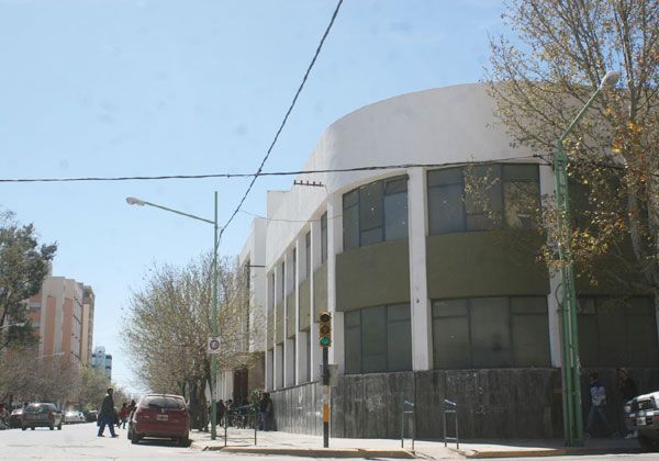 Hacen un sumario pedagógico a un preceptor del colegio Manuel Belgrano