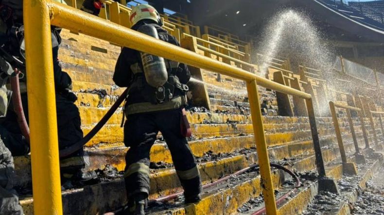 Máxima preocupación: el motivo por el que una tribuna de La Bombonera se incendió tras el superclásico | LMCipolletti.com Máxima preocupación: el motivo por el que una tribuna de La Bombonera se incendió tras el superclásico