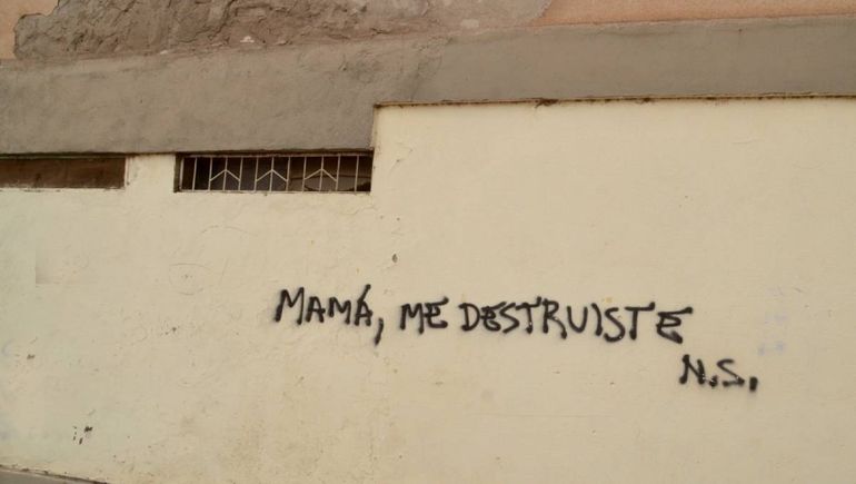 La pintada que conmueve a Cipolletti.