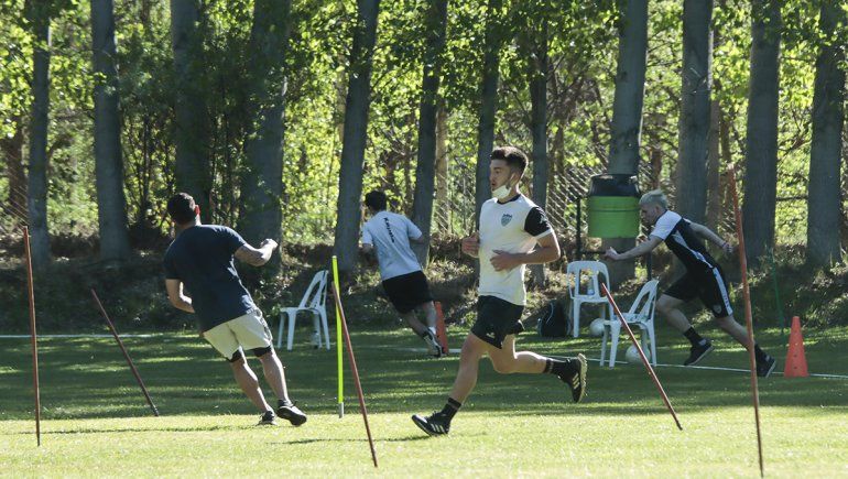 El cuadrangular amistoso espera definiciones