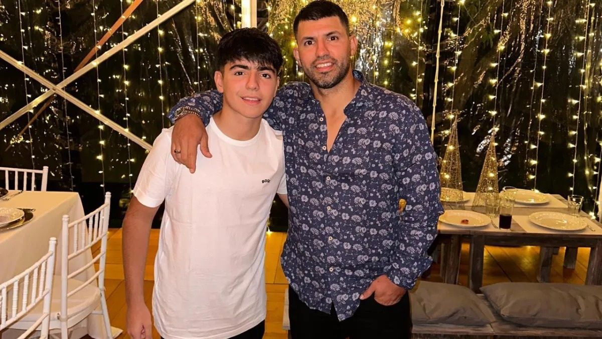 El exgoleador de la Selección Argentina sorprendió a su hijo con un inesperado regalo.
