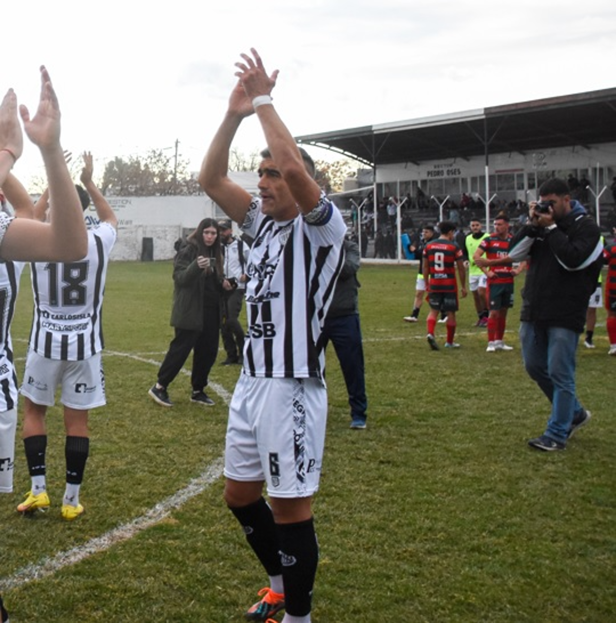 Manolo Berra renovó en Cipolletti: uno sigue luchando por la gloria