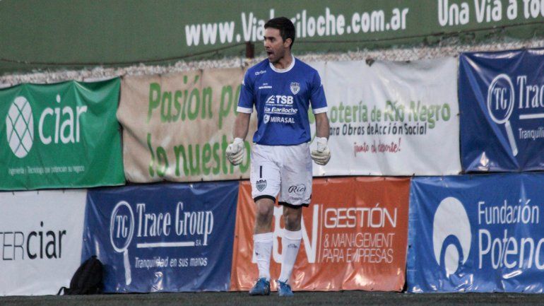 Alasia es el nuevo ídolo del hincha. Mellado