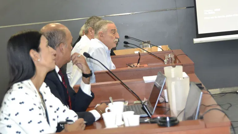 Las pautas obligatorias para ejecutar la obra según los términos acordados era respetar los convenios, designar a un responsable de obra, remitir certificados a Nación y pagar contra certificado.