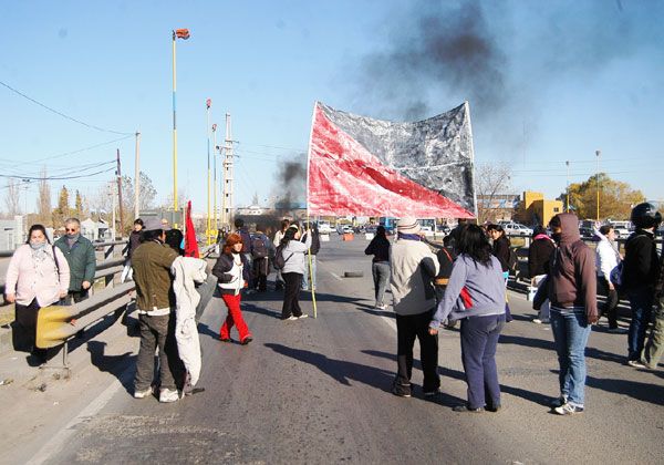 Corte y caos en la zona de los puentes