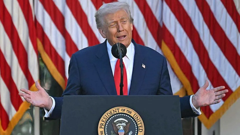 El gobierno de Trump analiza ampliar los criterios de USCIS para rechazar las solicitudes de green card de inmigrantes.