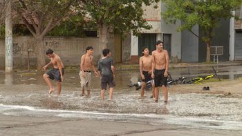 Hay alerta amarilla por tormentas y granizo en Cipolletti. Hay alerta amarilla por tormentas y granizo en Cipolletti.