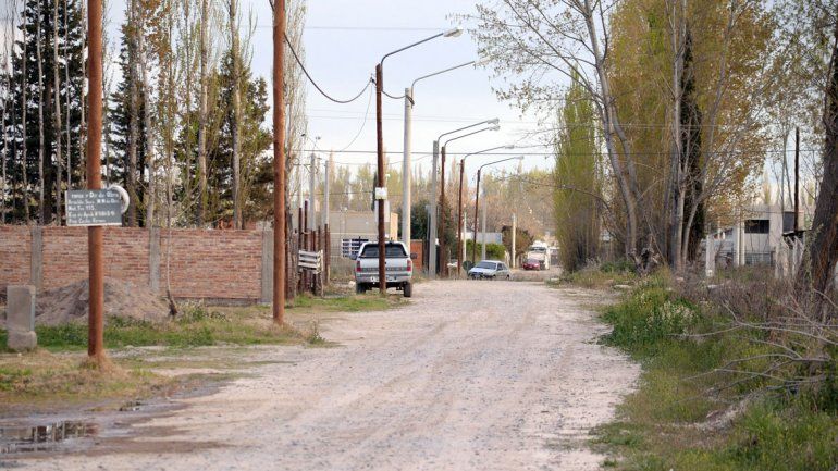 La calle Pilcomayo al 1400 por donde caminaba la nena hacia a su casa cuando fue interceptada por el hombre.