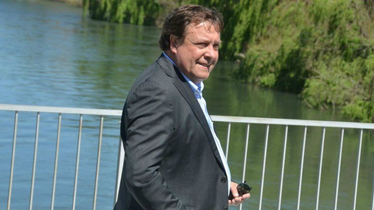 Weretilneck se sumó a la campaña contra la violencia de género