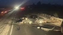 El vehículo y la Ford Ranger quedaron destruidos muy cerca de Añelo. Foto: Centenario Digital.