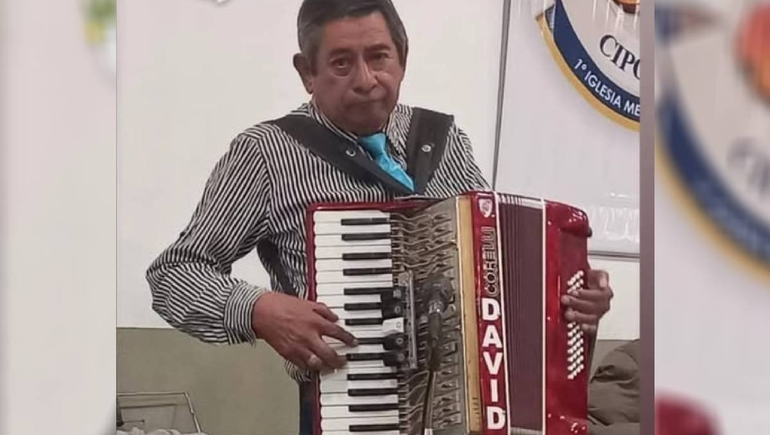 Juan no dejó tema por tocar con sus compañeros y amigos que hoy lo lloran. Dolor por la muerte de un popular taxista y colectivero