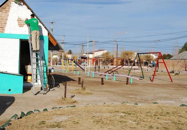 Mejoran plazas y espacios de juego en Allen