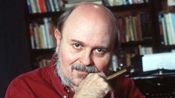 El inolvidable Osvaldo Soriano, uno de los grandes escritores que ha tenido la Argentina, cuando era muy joven vivió algunos años en Cipolletti. Por eso, en el 83 aniversario de su natalicio, se le rindió un homenaje que lo confirma en la memoria local