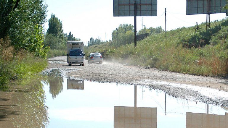 Los vecinos aseguran que las complicaciones comenzaron con la seguidilla de lluvias de mayo. Desde ese momento