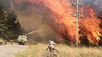 Los incendios forestales no aflojan en El Bolsón. 