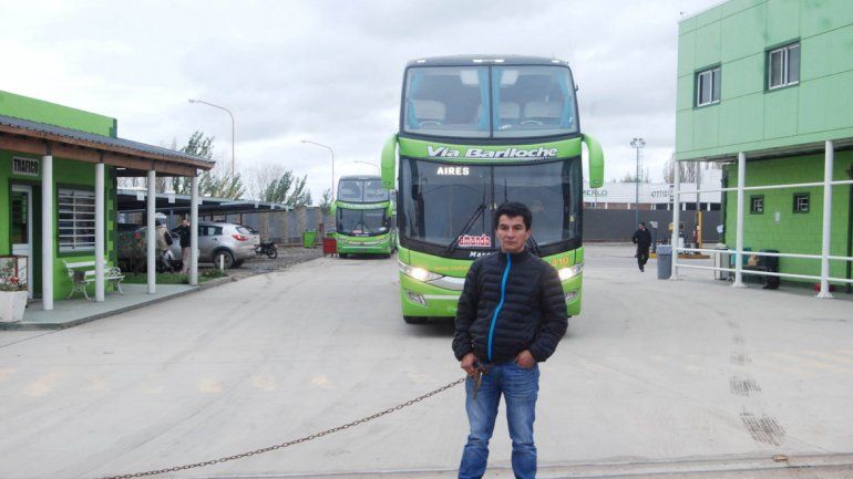 El allense Ramón Riquelme impedía la salida de micros.