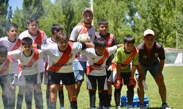 Los partidos de inferiores y de primera fueron suspendidos por la situación del club. Los partidos de inferiores y de primera fueron suspendidos por la situación del club.