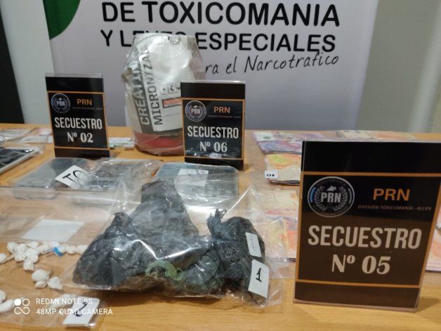 Secuestran 800 dosis de cocaína en Allen