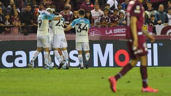 racing gano un partido clave, paso a boca y quedo cerca del titulo