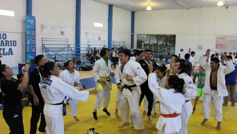 Río Negro, a favor de suspender la Araucanía 2020