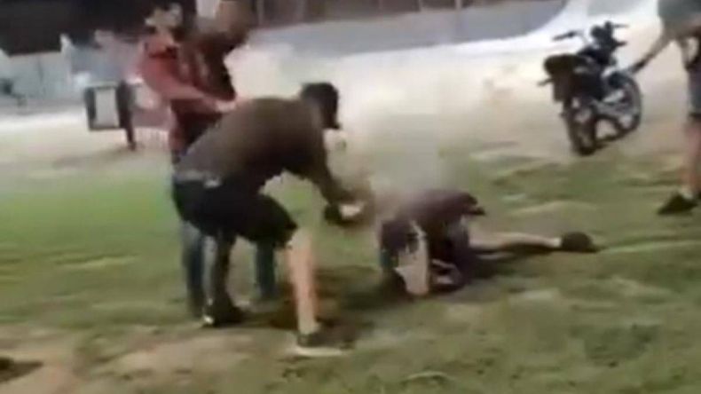 Video: un joven fue brutalmente golpeado por una patota