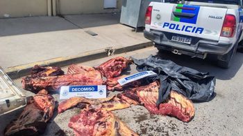 La carne decomisada, en una imagen que difundió la policía de Río Negro. La carne decomisada, en una imagen que difundió la policía de Río Negro.