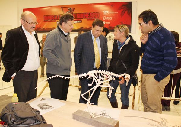 Weretilneck visitó la muestra de paleoartistas
