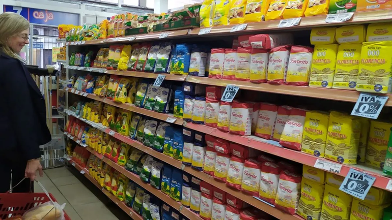 Crece el número de interesados en firmar para que los supermercados de Bariloche hagan descuentos a residentes. Foto: archivo.