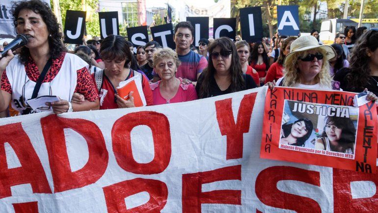 Marcha por el femicidio de Karina y Valentina en Neuquén