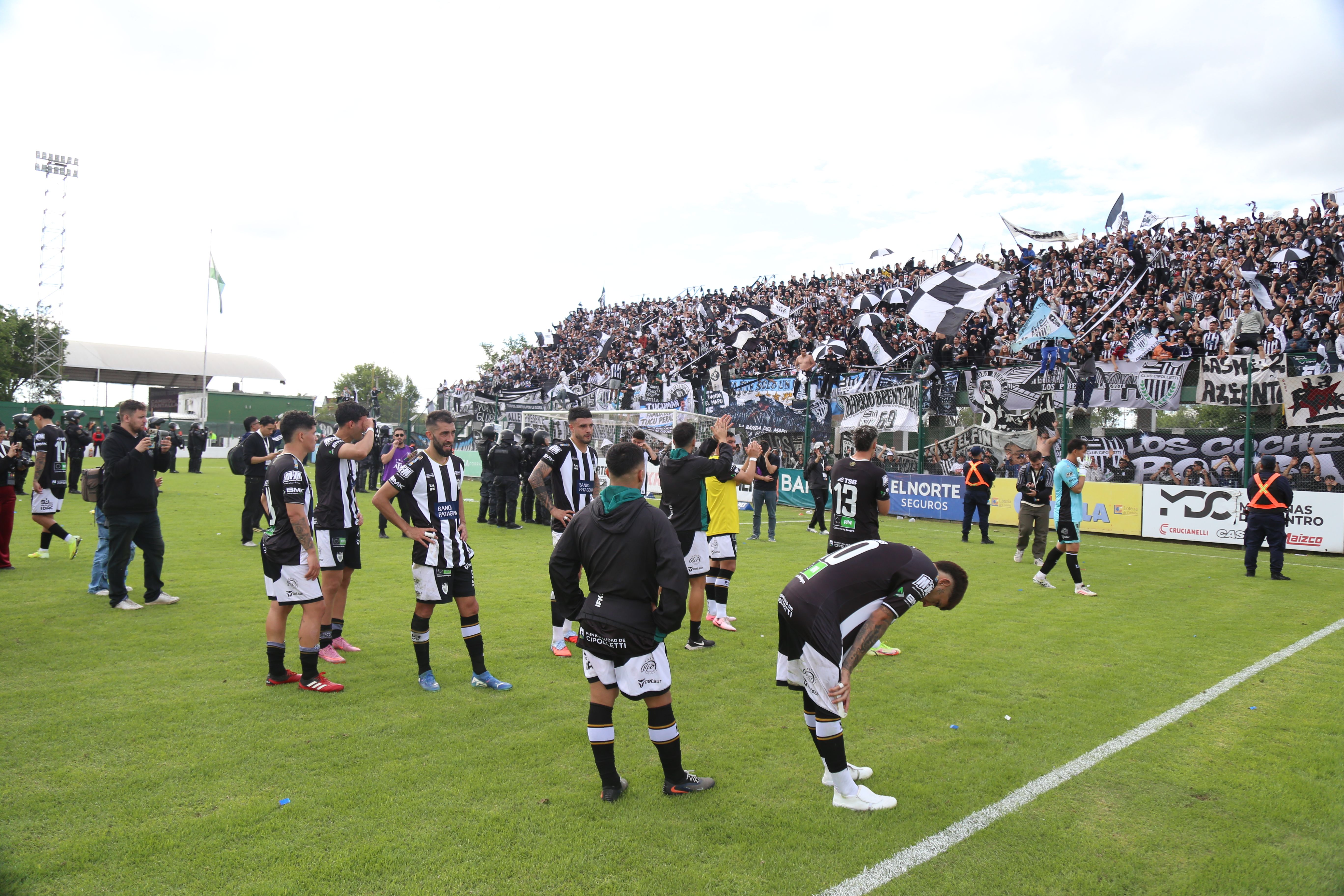 La hinchada copó Córdoba y Gonzalo Lucero lo reconoció.