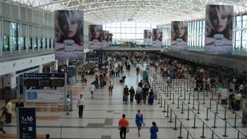 ezeiza en modo alerta aeropuerto: drogas y pasaportes falsos 