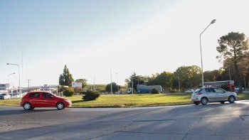 El adolescente se encontraba caminando solo en la rotonda de la ruta 22 y 151.