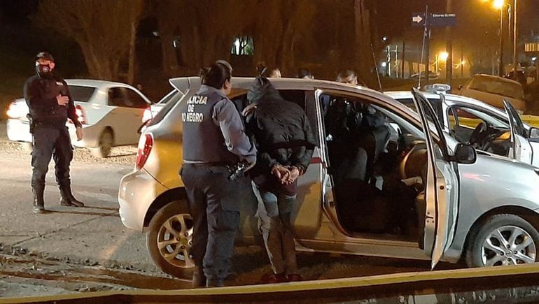 Balearon un auto que había sido robado en Neuquén