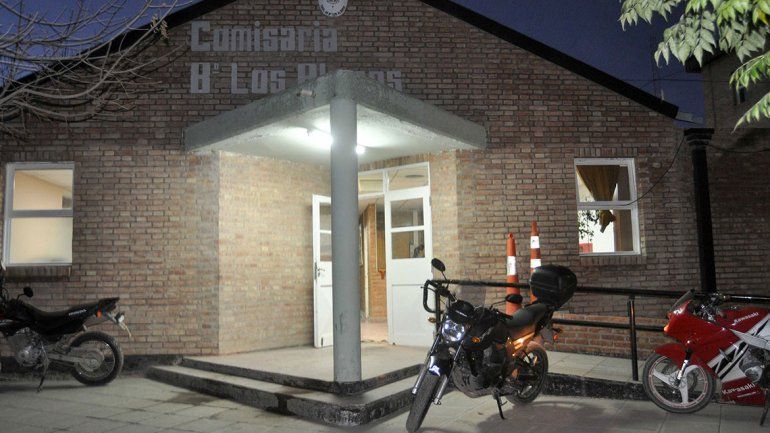 Un papá enojado le rompió un diente a golpes a un policía en Neuquén