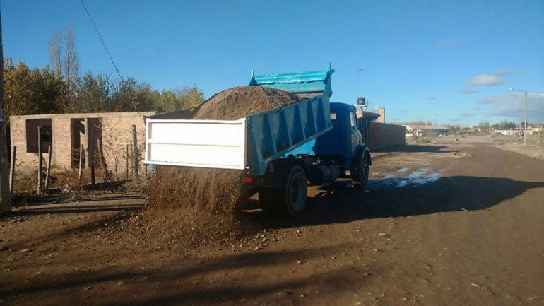 El Municipio mandó a rellenar las calles por donde pasan los colectivos.