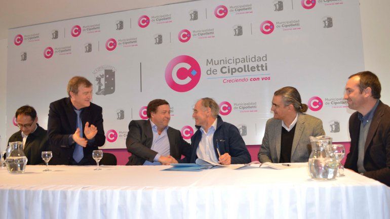 El convenio se firmó ayer en el Municipio cipoleño.