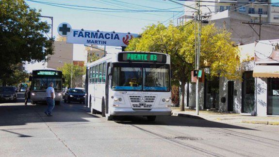 Reunión clave para evitar el paro de colectivos urbanos