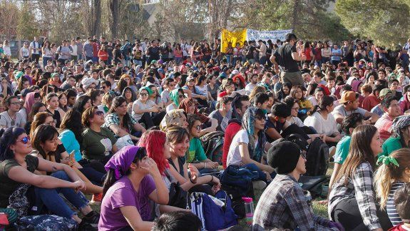 Estudiantes de la UNCo llevarán la protesta  a las rutas de la región