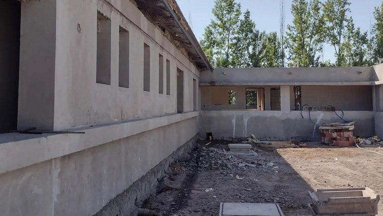 El nuevo hospital de Fernández Oro tiene casi un 70% de avance