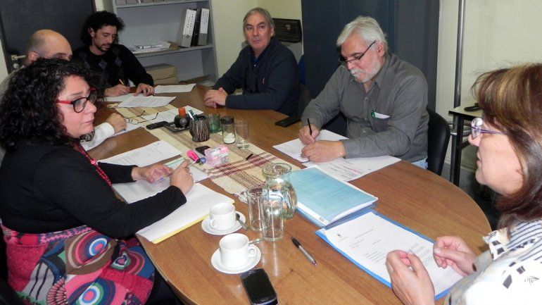 La ministra de Educación de Río Negro encabezó ayer la sesión del Consejo Provincial de Educación.