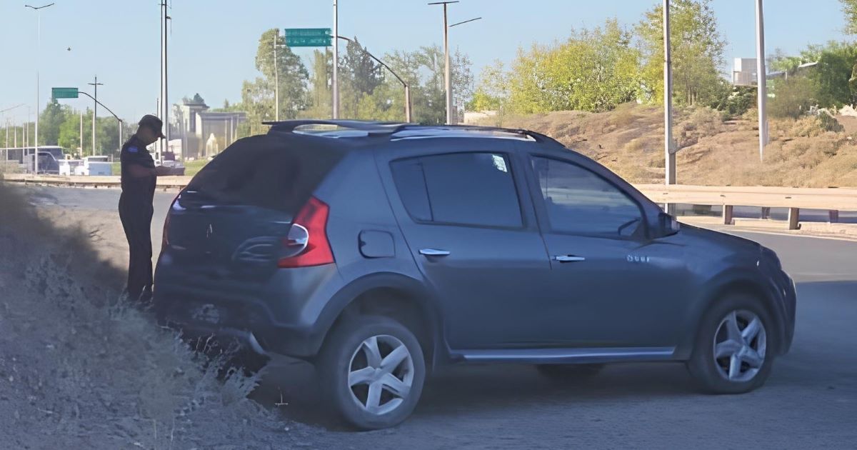 El auto de la vecina cipoleña que sufrió el robo apareció en Neuquén.&nbsp;