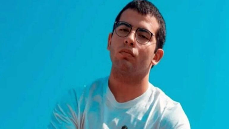 Encontraron un mensaje oculto y un ticket bancario dirigido a César Sena