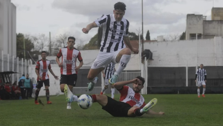 Sansinena le ganó a Liniers de visitante con un gol en tiempo adicionado. Foto: gentileza La Nueva&nbsp;