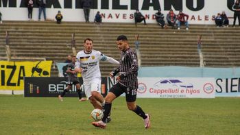 Ricardo Dichiara ya jugó su primer partido con la camiseta de Cipo. Fotos: gentileza Josefina Oscares.